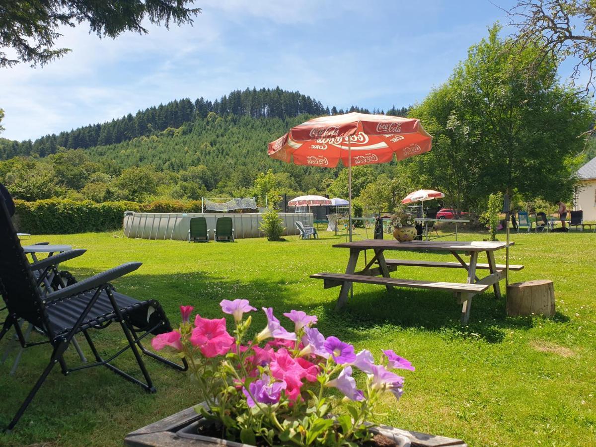 De Oude Pastorie Acomodação com café da manhã La Celle-En-Morvan Exterior foto